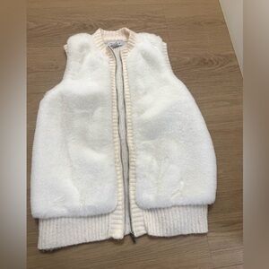 Liz Claiborne Faux Fur White Sweater Vest Size M